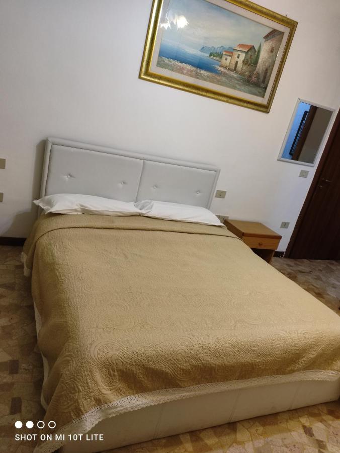 Bed and Breakfast The Caponi Bros Mestre Exterior foto