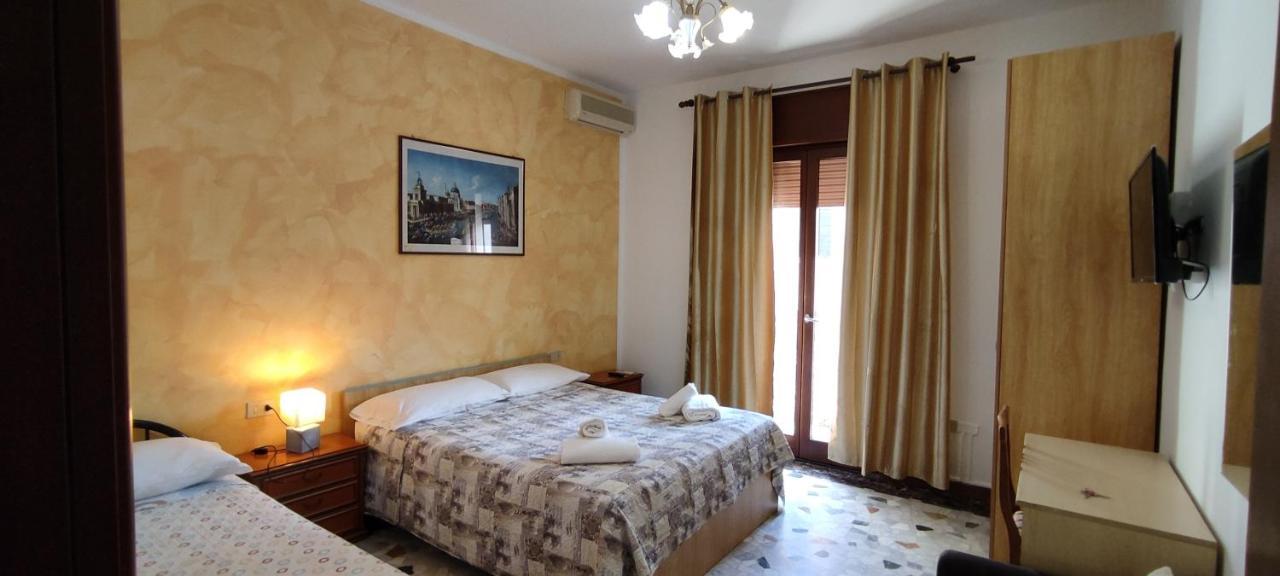 Bed and Breakfast The Caponi Bros Mestre Exterior foto