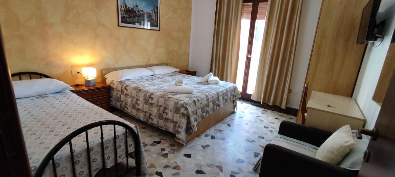 Bed and Breakfast The Caponi Bros Mestre Exterior foto