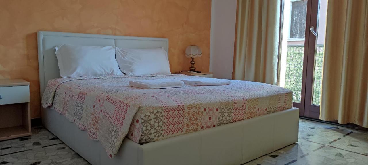 Bed and Breakfast The Caponi Bros Mestre Exterior foto