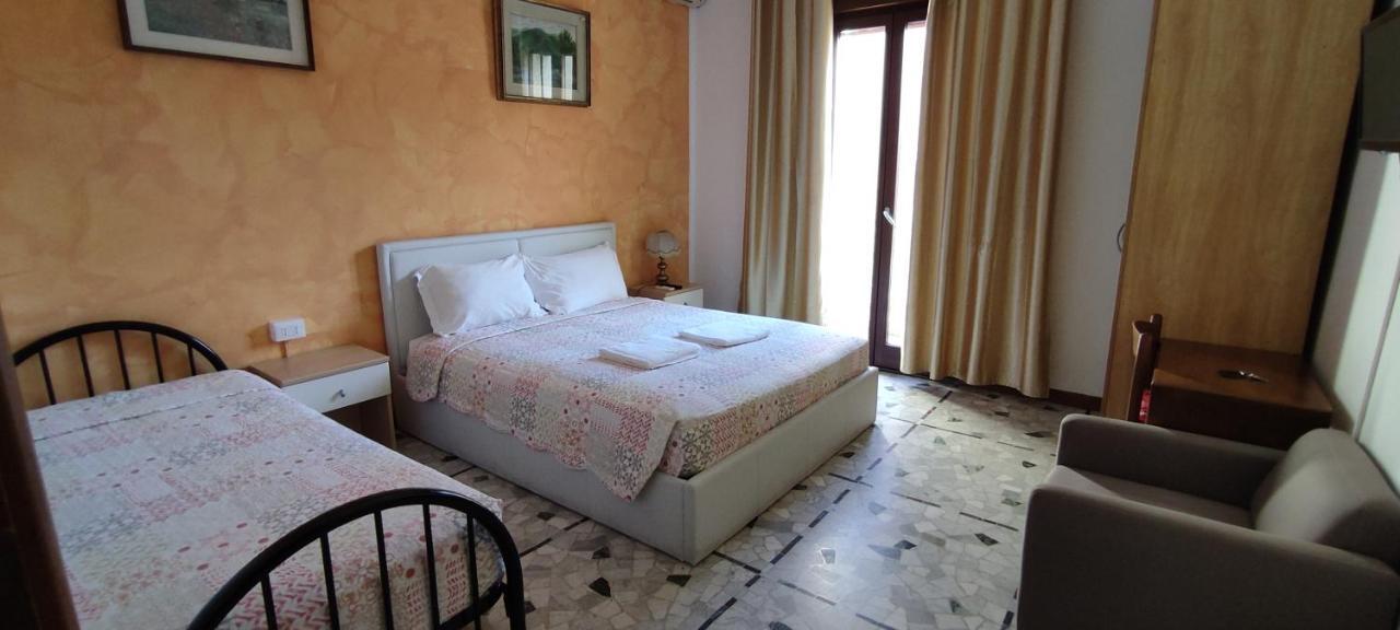 Bed and Breakfast The Caponi Bros Mestre Exterior foto