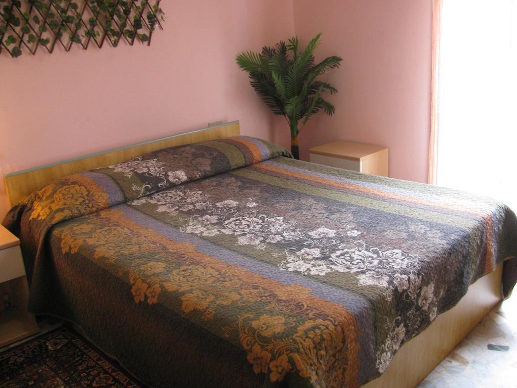 Bed and Breakfast The Caponi Bros Mestre Habitación foto