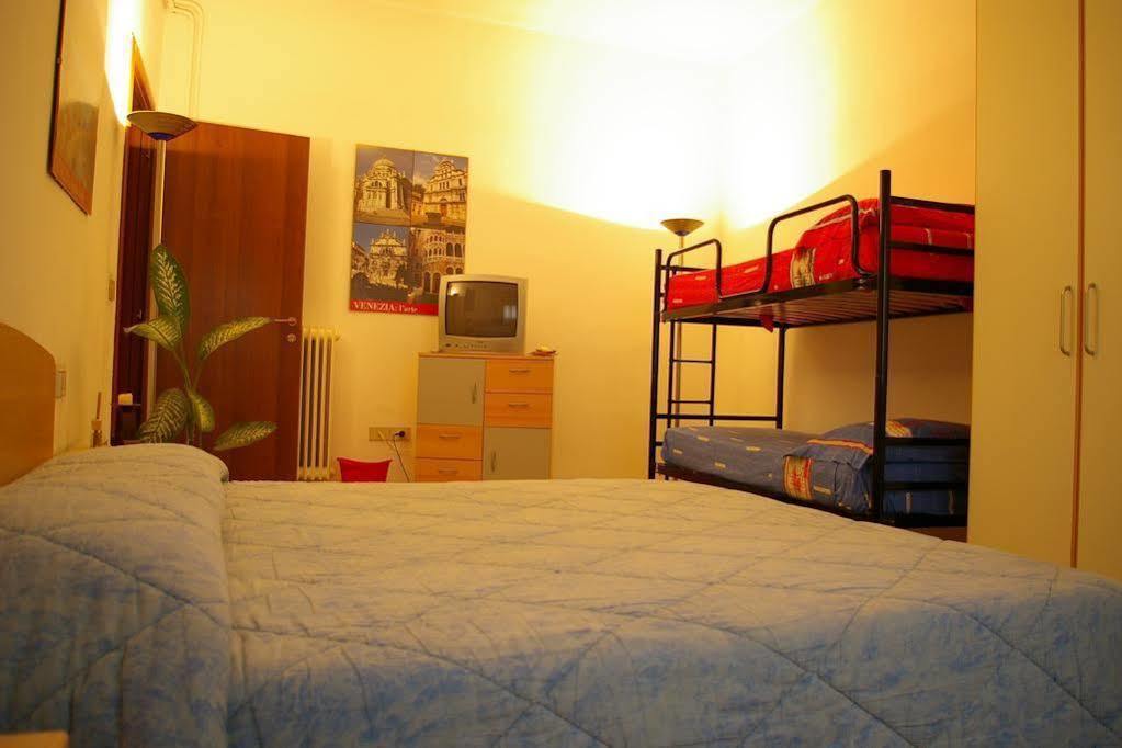 Bed and Breakfast The Caponi Bros Mestre Exterior foto